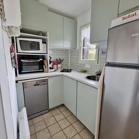 Rez-de-jardin Pres De La *