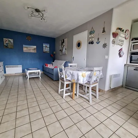 Appartement Rez-de-jardin Pres De La Cabourg