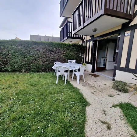 Appartement Rez-de-jardin Pres De La Cabourg