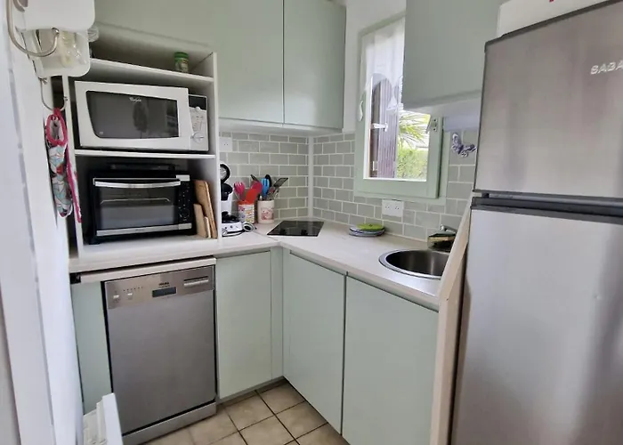 Rez-de-jardin Pres De La *