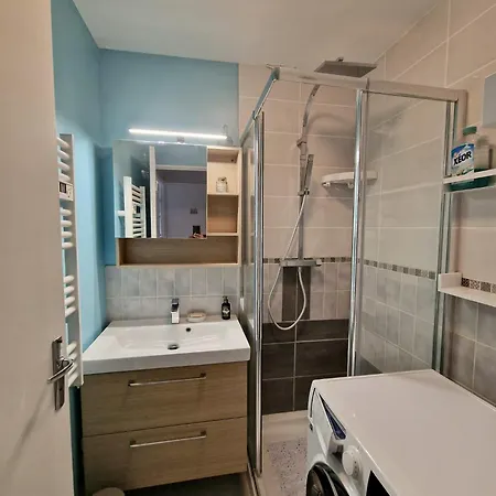 Rez-de-jardin Pres De La *