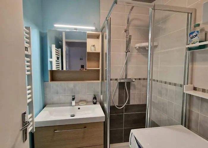 Rez-de-jardin Pres De La *